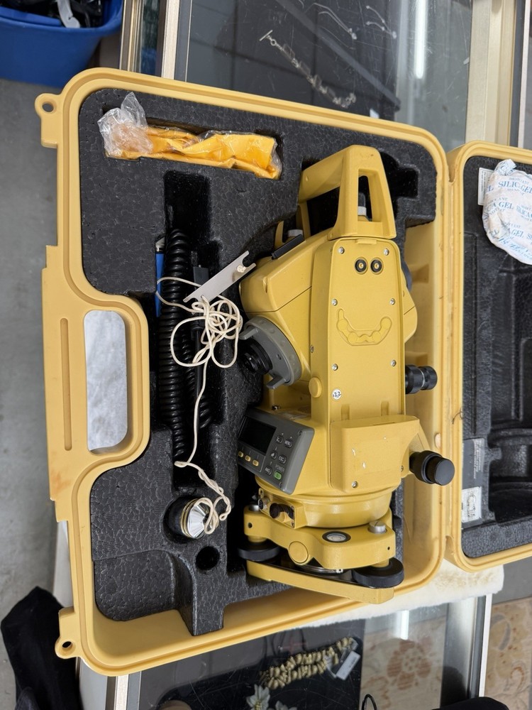 Topcon GTS 229 Total Station With Accessories