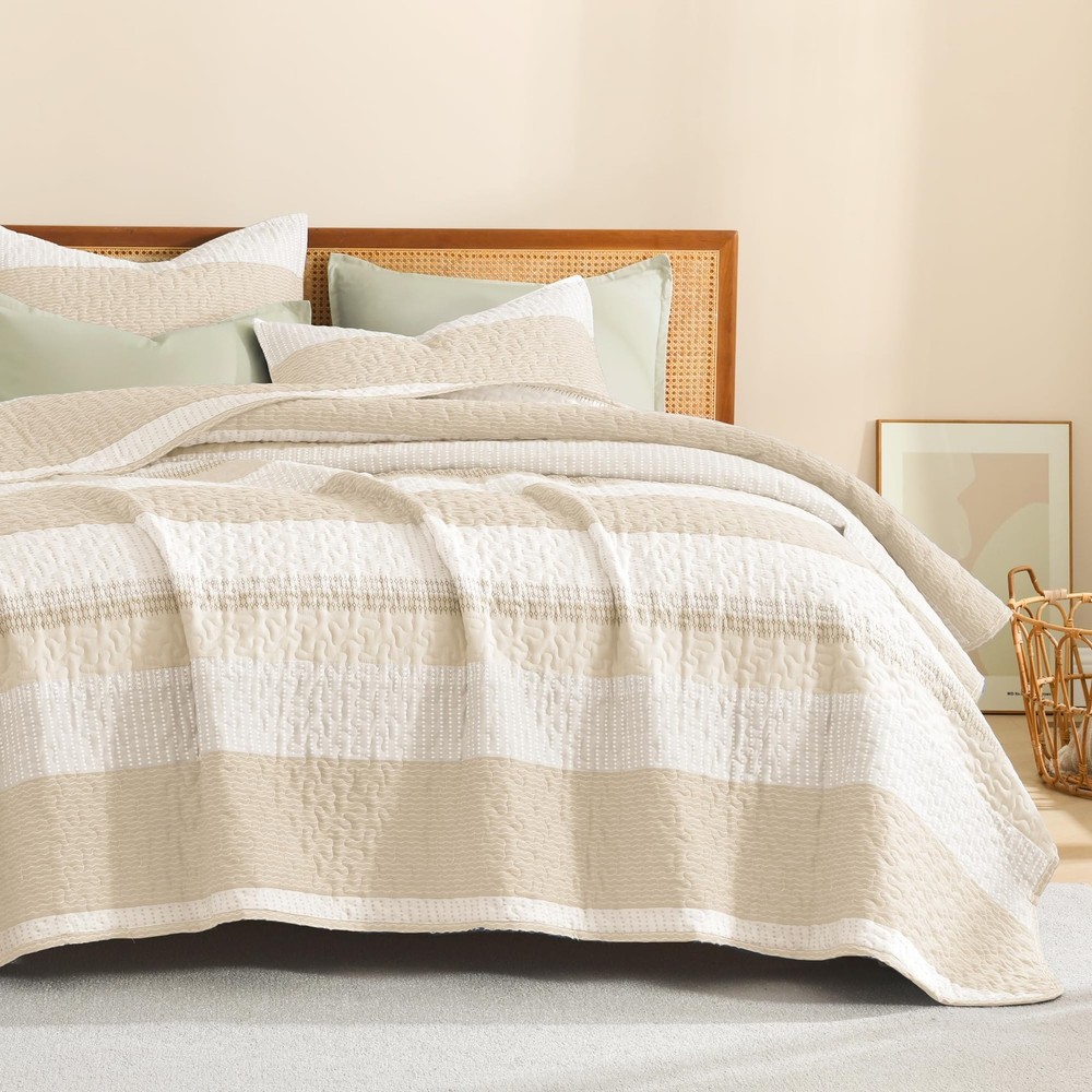 Litanika King Size Quilt Beige Stripe Patchwork Summer Bedspread Coverlet 3 Piec
