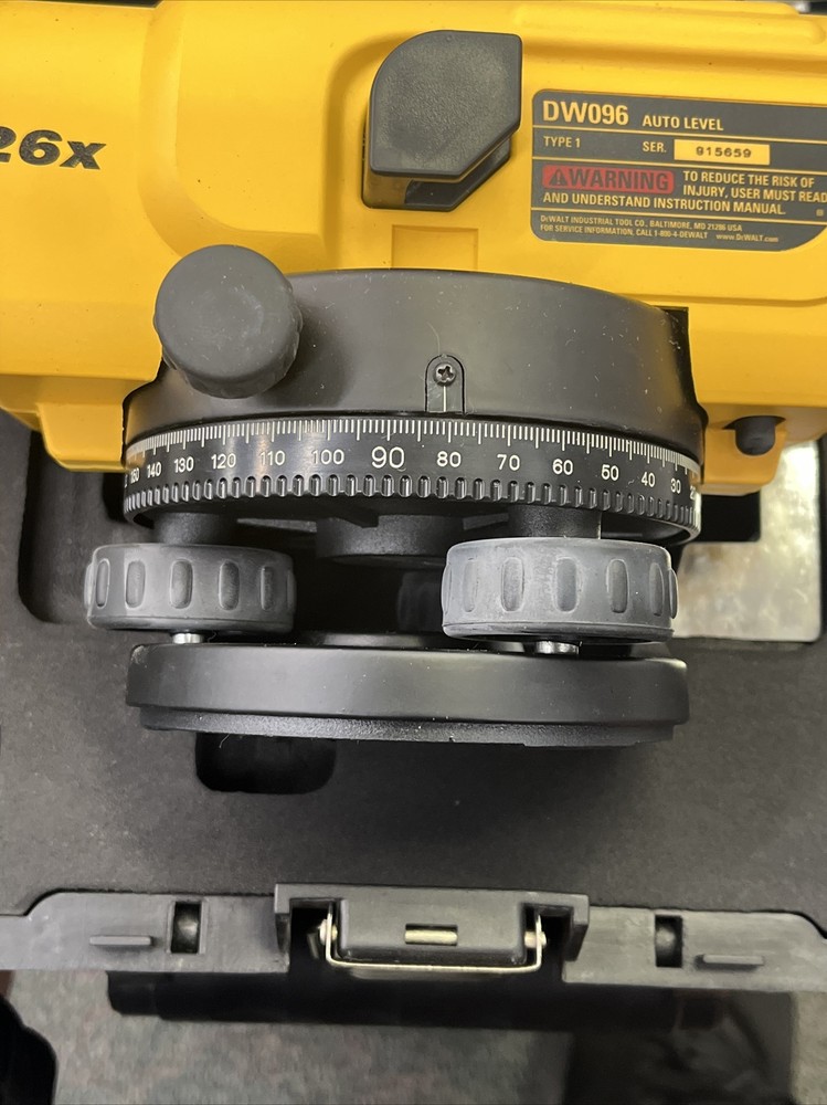 DEWALT DW096 Magnification Automatic Optical Level 26X with Case