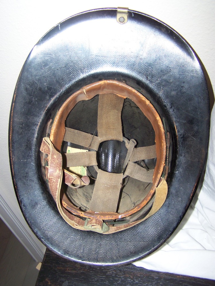 FIREMAN'S HELMENT VINTAGE