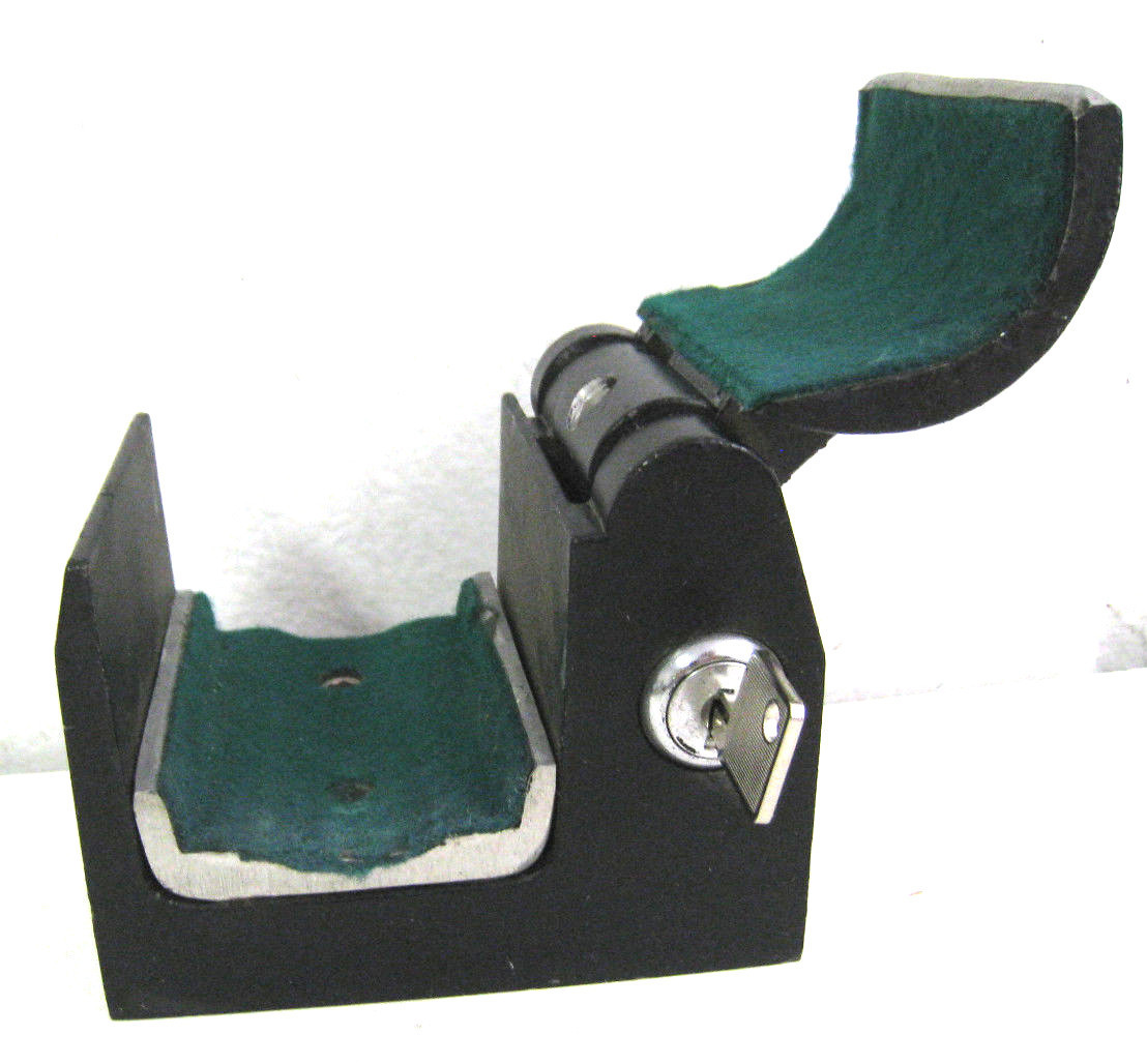 Santa Cruz Rifle Large Gun Lock WITH KEY INCLUDED!!!! 12V Model SC-1