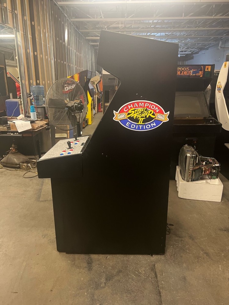 STREET FIGHTER II ARCADE MACHINE by CAPCOM (Excellent Condition)