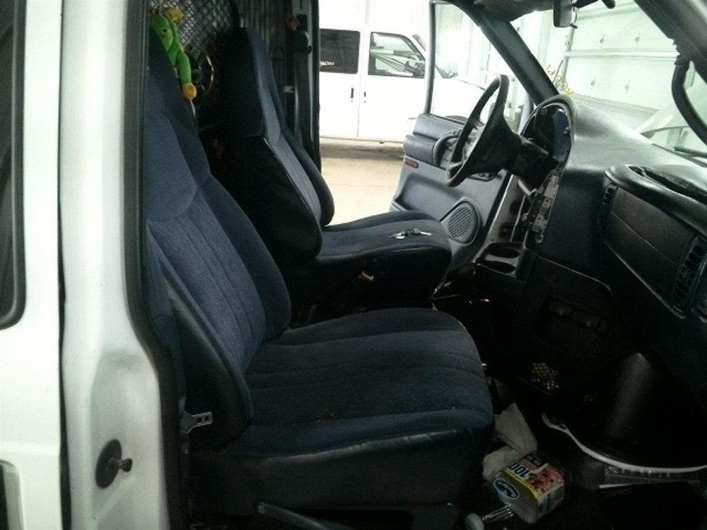 ASTROVAN 2001 Fuse Box Cabin 104858694