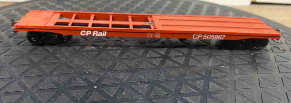 Ho Scale CP Rail Flat Car Missing Pieces