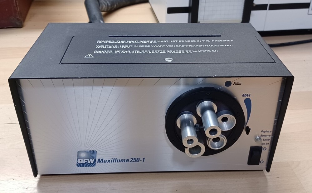 BFW maxillume 250-1 Fiber Optic Light Source Illuminator w/ Headband/Cable