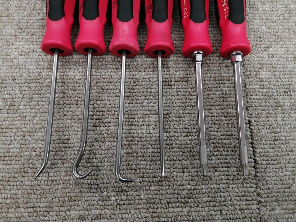 Snap-on SGMINI12AR Instinct Red Soft Handled 12-pc Mini Screwdriver SET [As is]