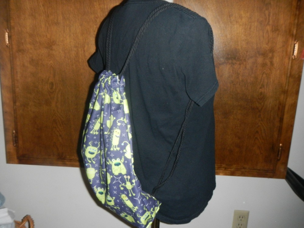 Drawstring athletic bag Backpack navy blue with green aliens black straps