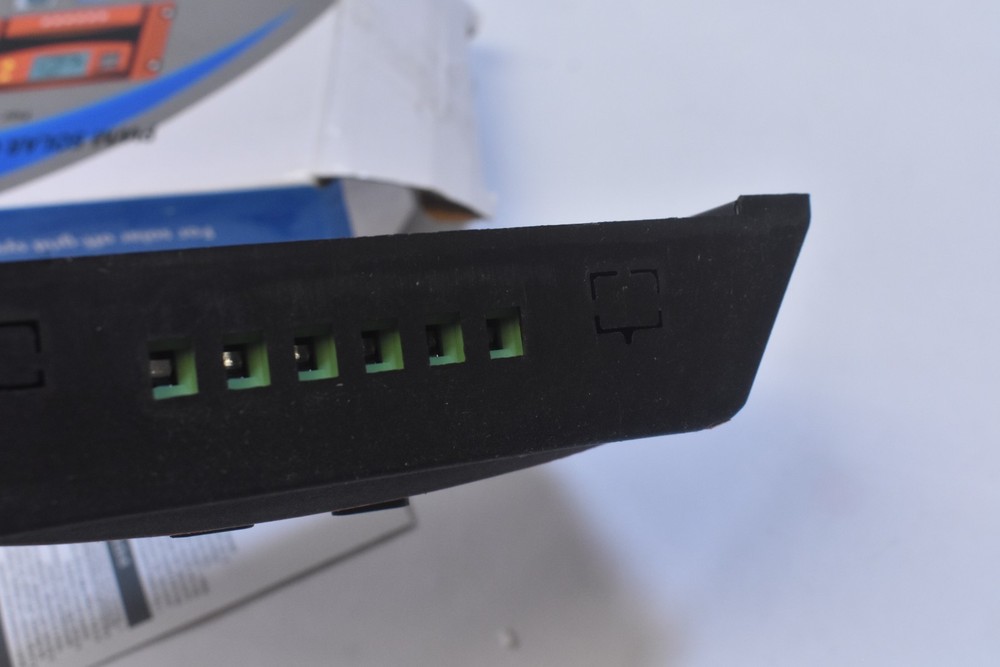 PWM Solar Charge Controller For Solar Off Grid System Orange/Black LCD Display