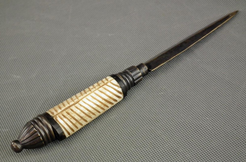 Very Unusual Massive Bronze Stiletto Dagger