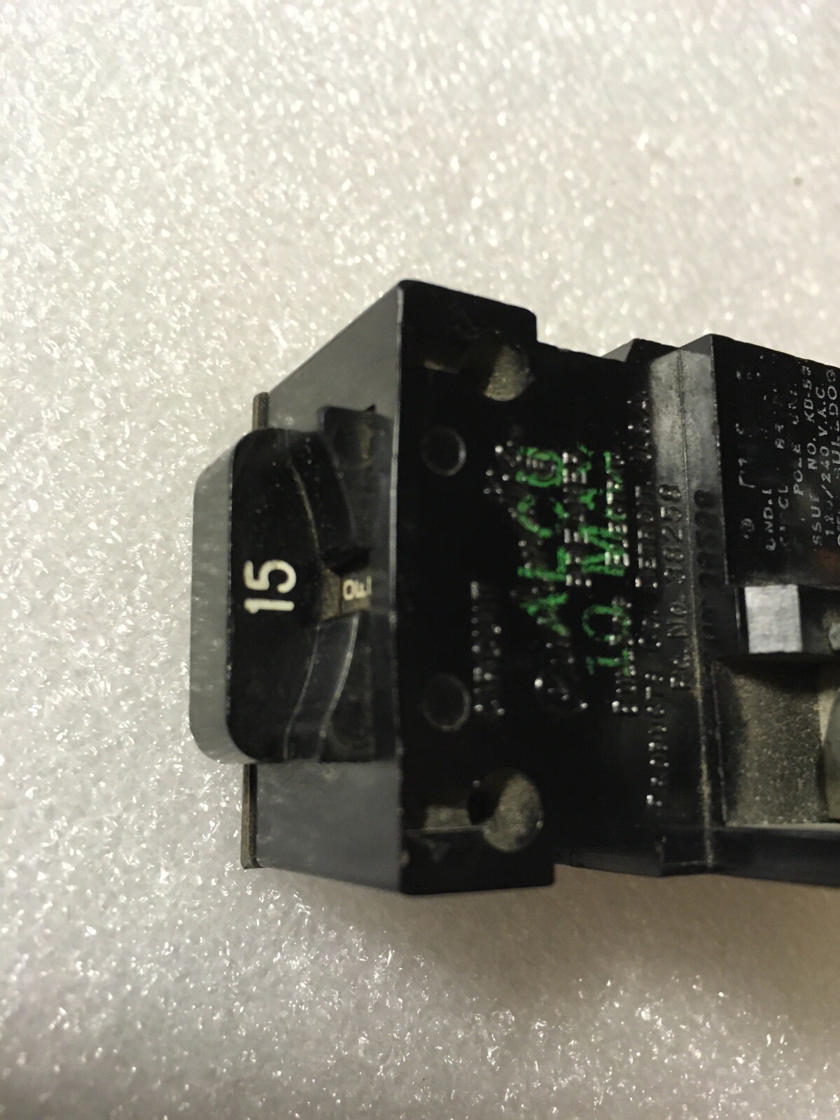 Bulldog P115, 15 Amp, 120 Volt, 1 Pole Pushmatic Circuit Breaker FREE SHIPPING!!