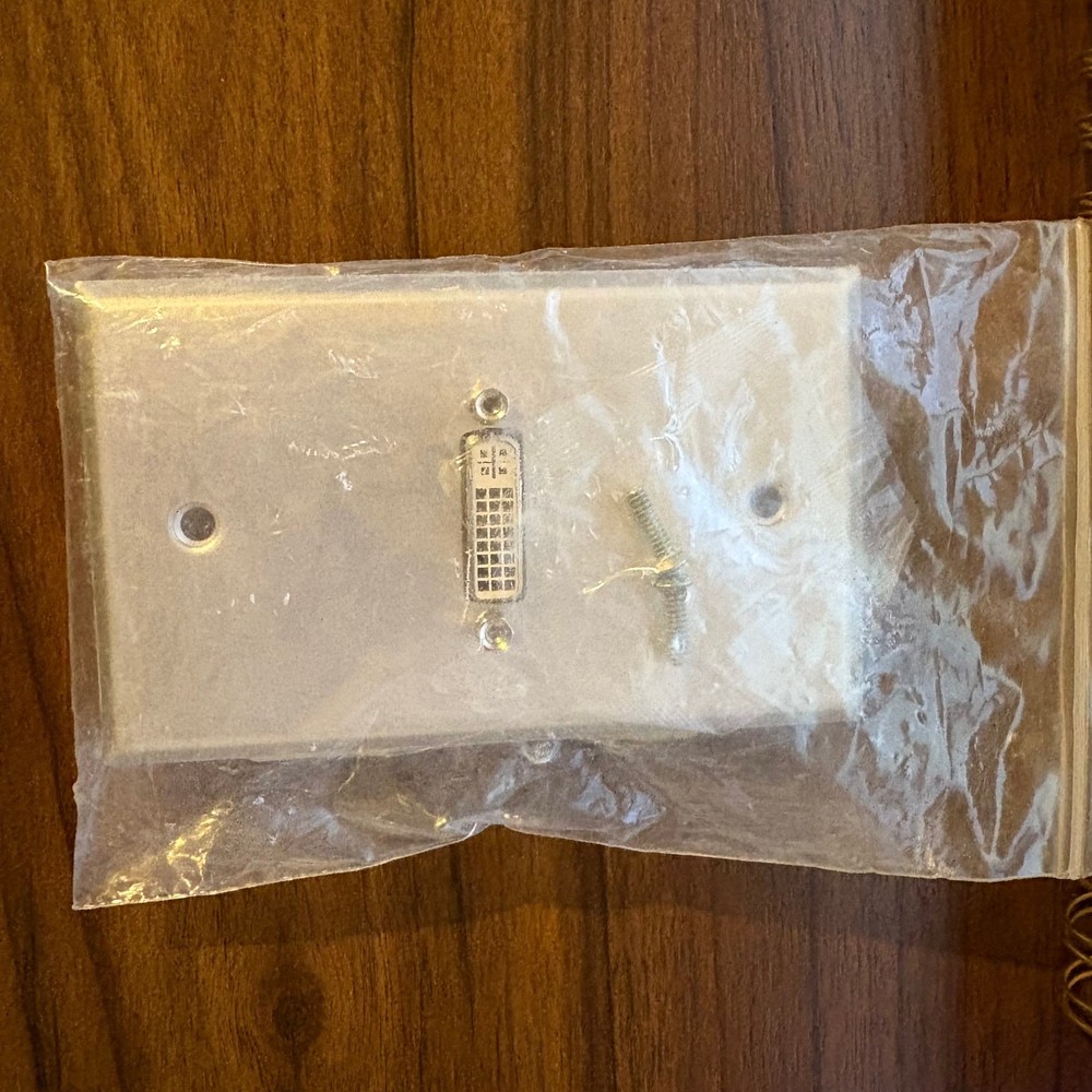 DataPro wall mounting DVI faceplate 700400A