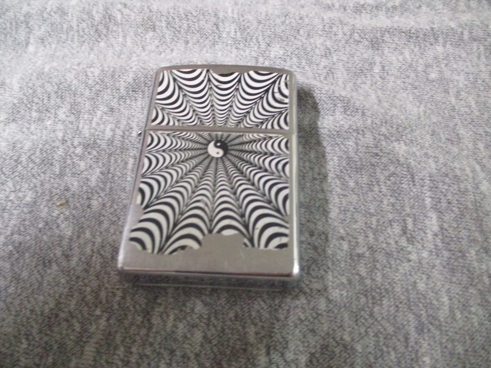 ZIPPO YIN YANG LIGHTER