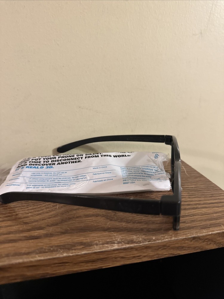 1 Pair Real D 3D Glasses *Pre-Owned/Nice Condition*