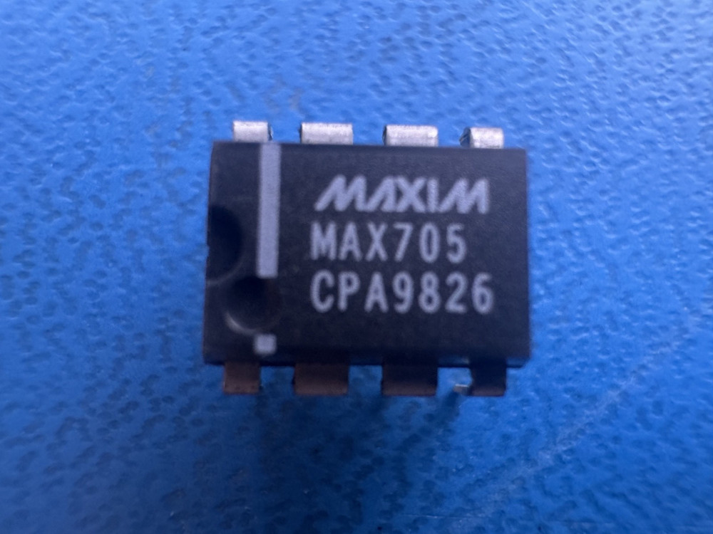Maxim MAX705 Integrated Circuit