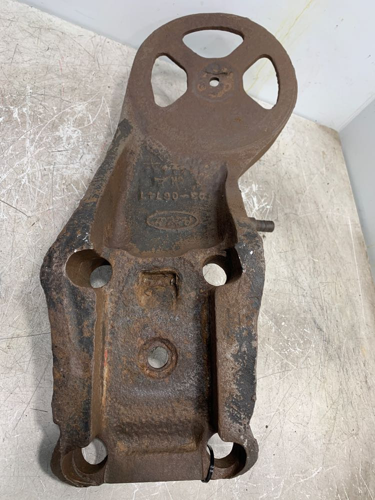 Peterbilt Suspension Bracket (641-11571)