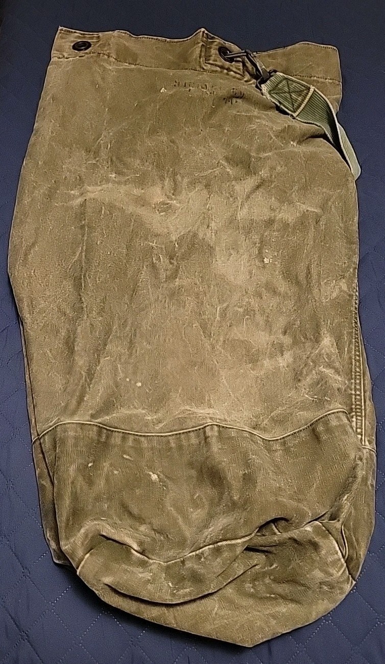 Vietnam War Era US Military OD Green Canvas Duck Duffle Duffel Bag Rucksack Vtg