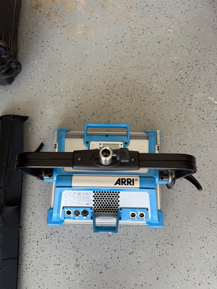 ARRI SkyPanel S30 Basic LED Kit + 40° Grid Wheeled Custom Jason Case VERY CLEAN!