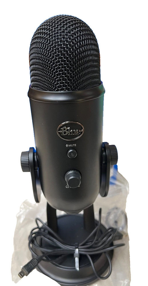 Logitech Blue Yeti USB Microphone for Creating, Gaming & Streaming