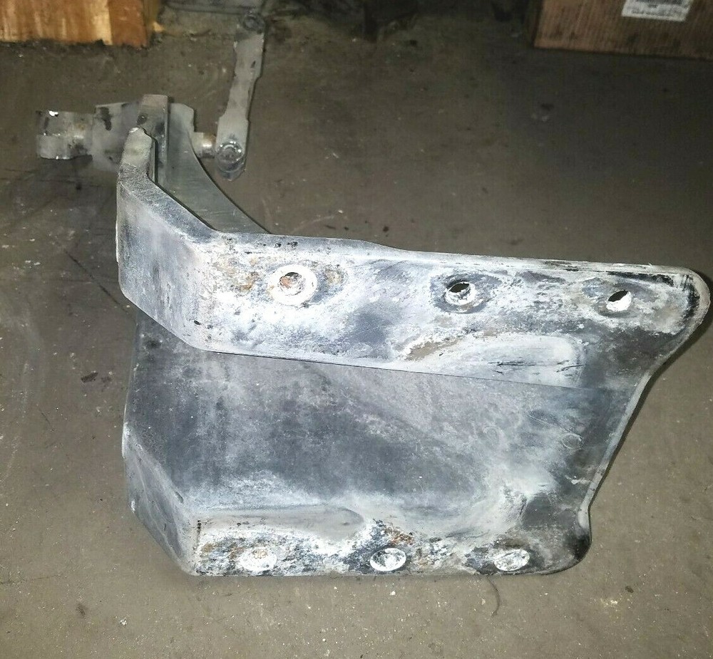 KENWORTH T2000 LEAF SPRING HANGER A85-1200-1