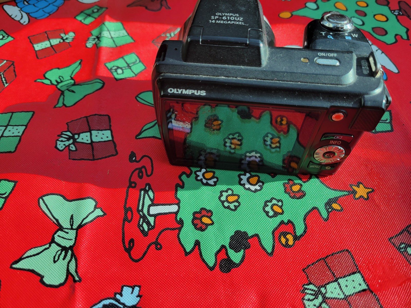 Vintage Olympus SP 610UZ 14 megapixel Camera