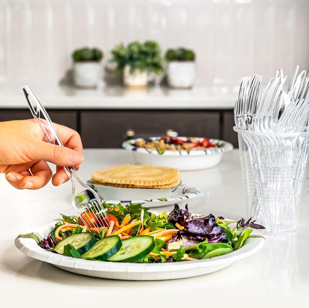 Basics Disposable Clear Plastic Forks, Premium Quality, 100 Count, Large Pack