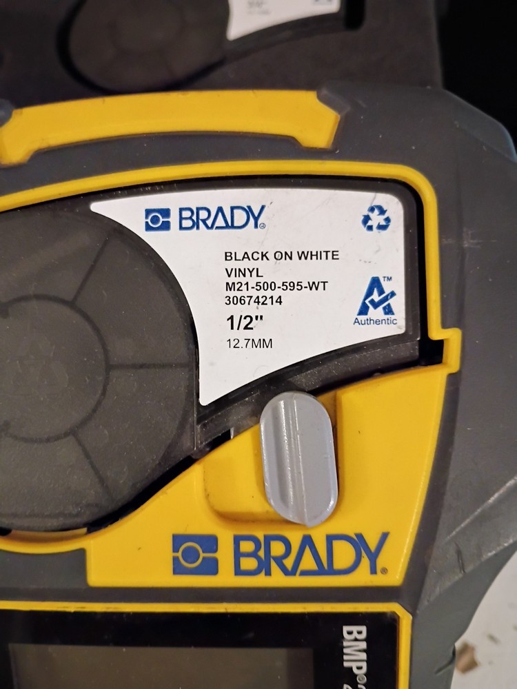 brady bmp21 plus label maker