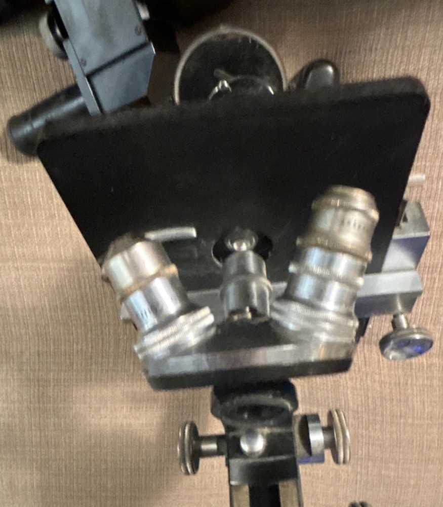 Leitz Wetzlar DRP Microscope with Multiple Objective Lenses