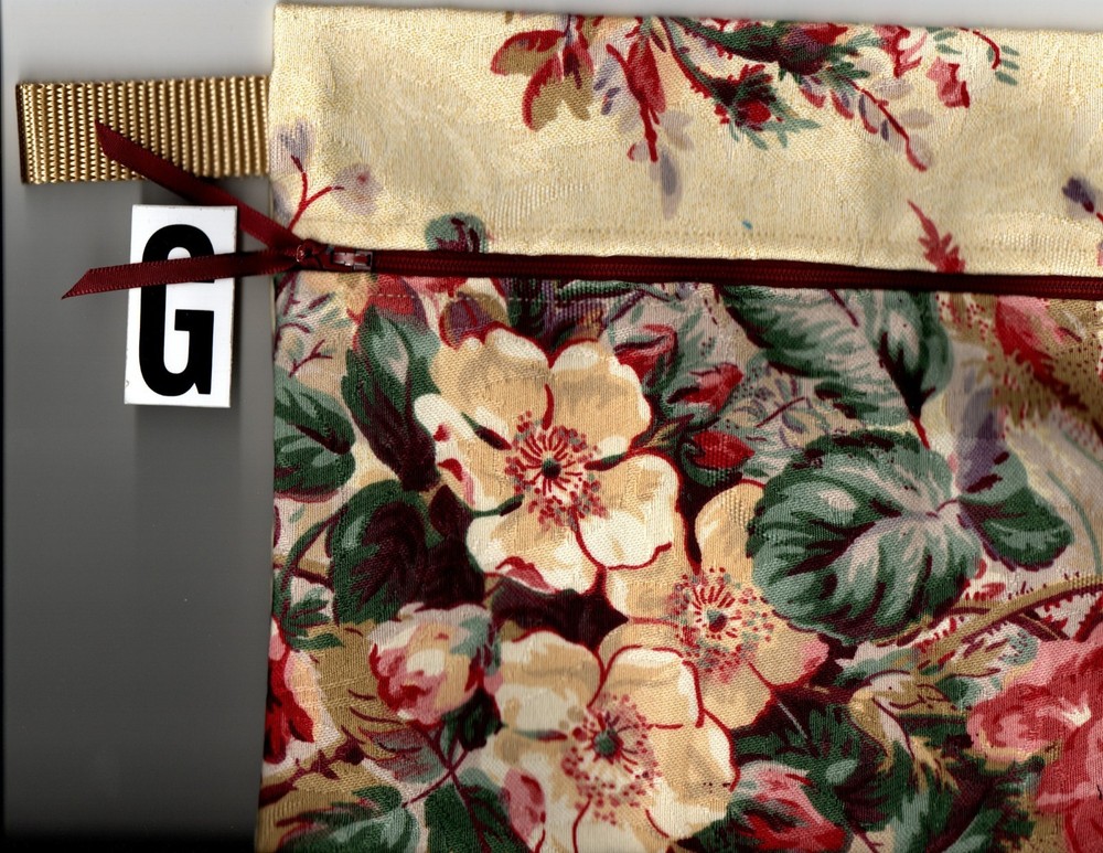 Utility bag 8"x 9", zippered pocket
