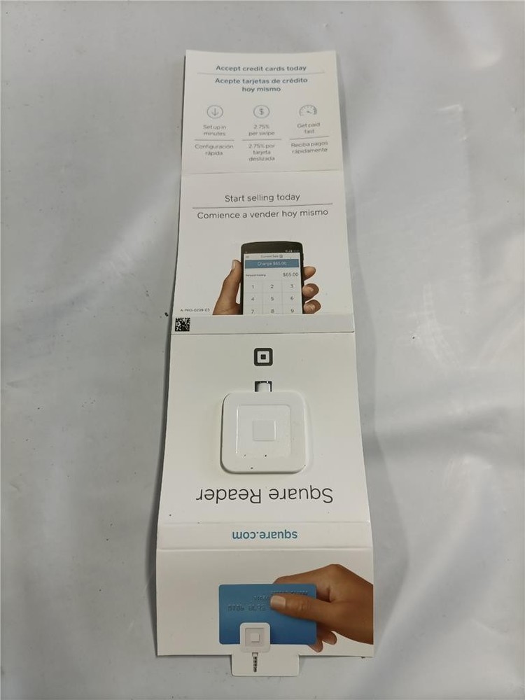 Square Credit Debit Card Reader 3.5mm Headphone Aux Jack White iPhone Android