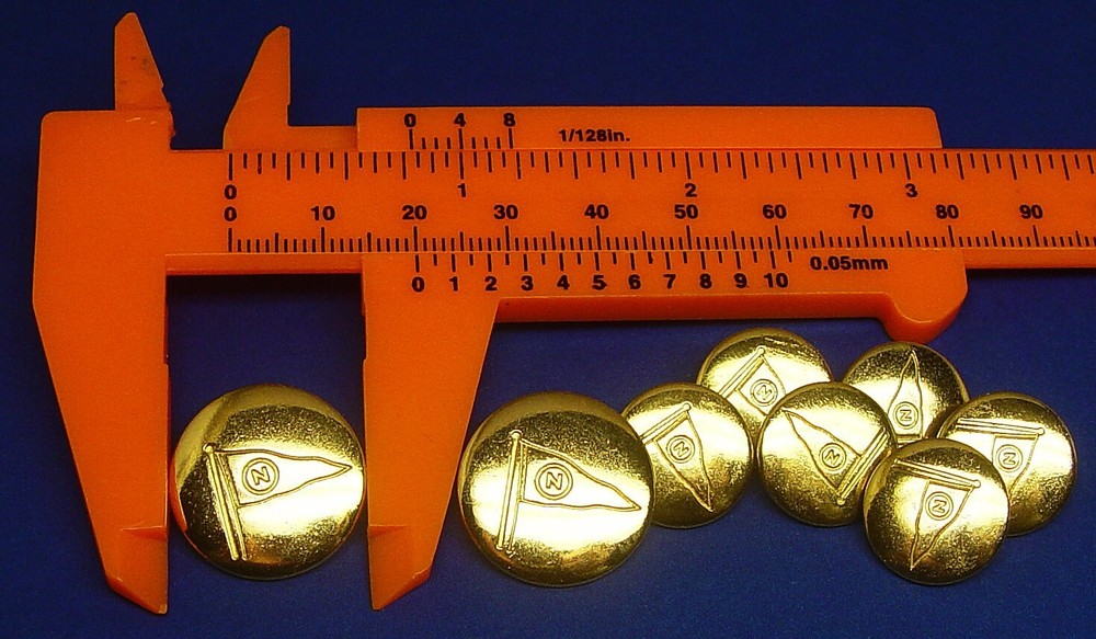 DANIEL HECHTER Replacement Buttons 8 GOLD TONE solid metal GOOD USED COND
