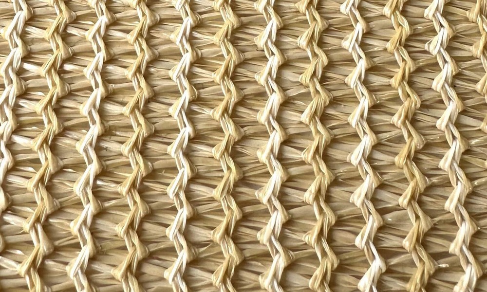 OFFICIAL DOWN UNDER OUTDOORS Extra Large Chicken Saddle