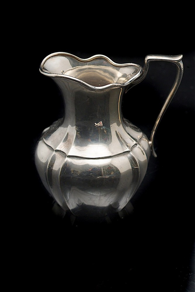 ANTIQUE VICTORIAN WILLIAM HUTTON SILVER PLATED MILK JUG