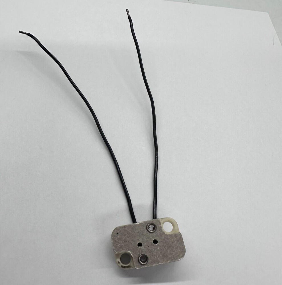 Microscope G6 Lamp Socket, Ceramic