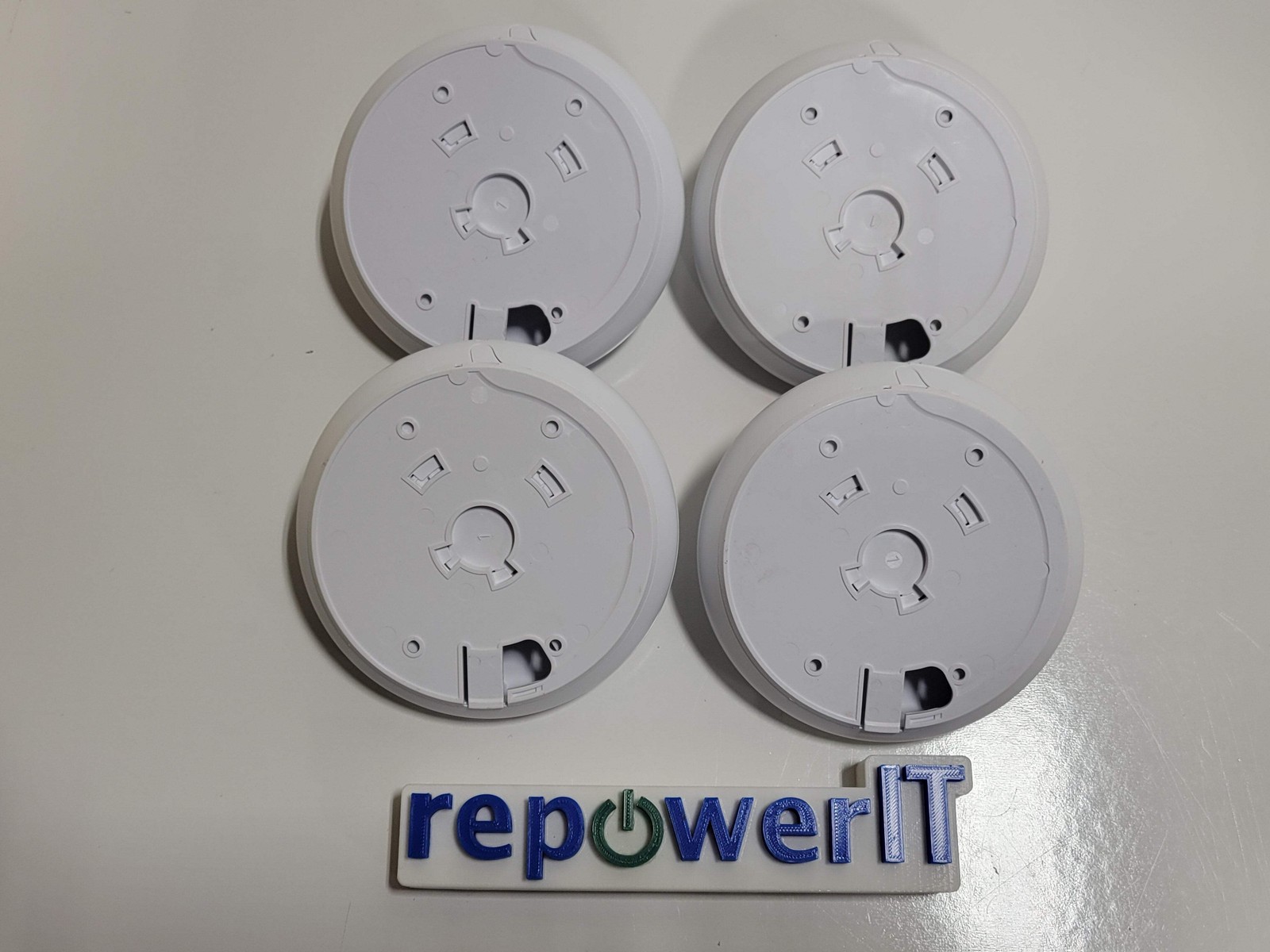 Lot of 4x Ubiquiti UVC-G3-DOME Wide-Angle Lens 1080p Security Cameras + Bracket