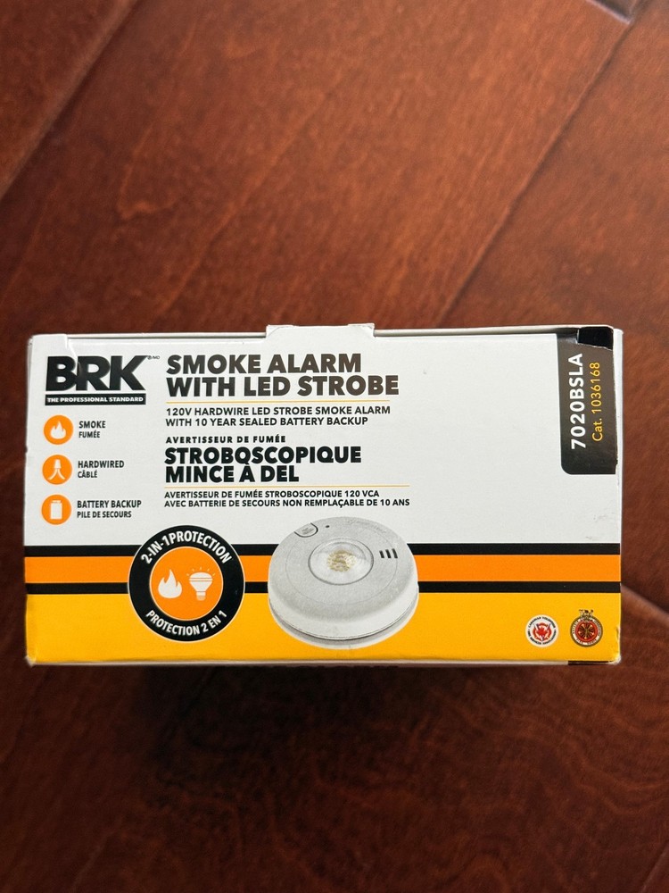 BRK LED Strobe Smoke Alarm Model 7020BSLA