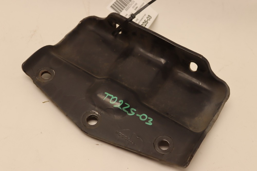 08-17 FREIGHTLINER CASCADIA 125 EVOLUTION HOOD HINGE BRACKET MOUNT OEM