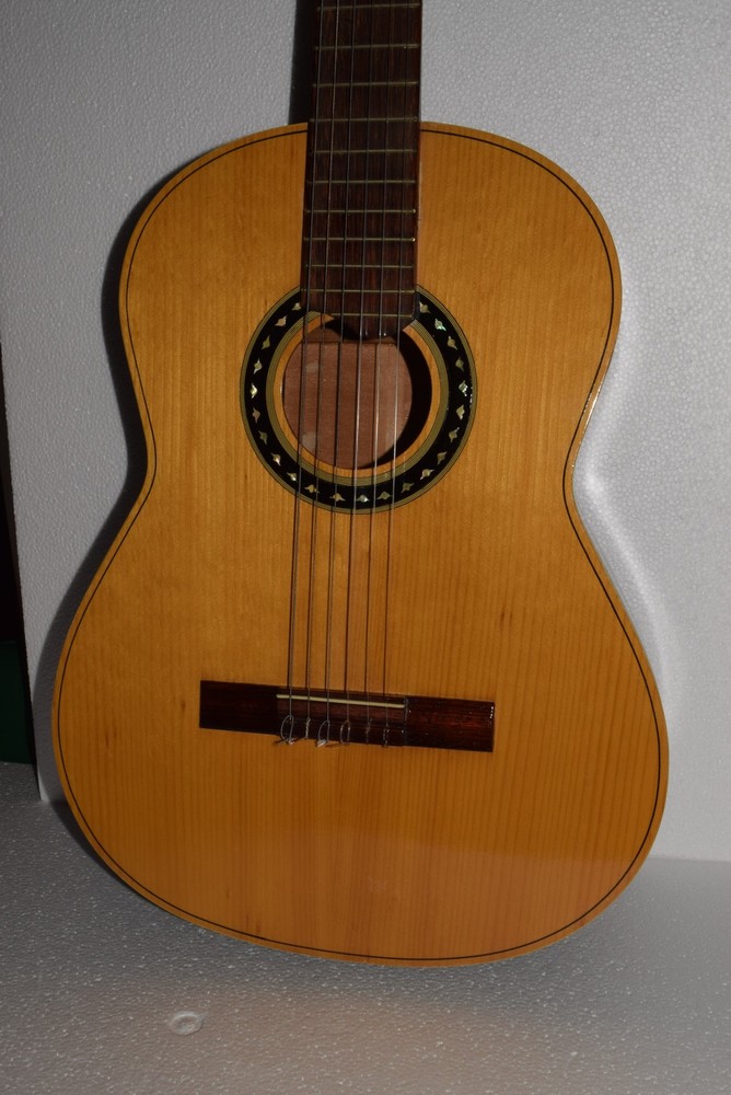 1960's CLASSICAL GUITAR - Student Model - Unbranded - Chipboard Case