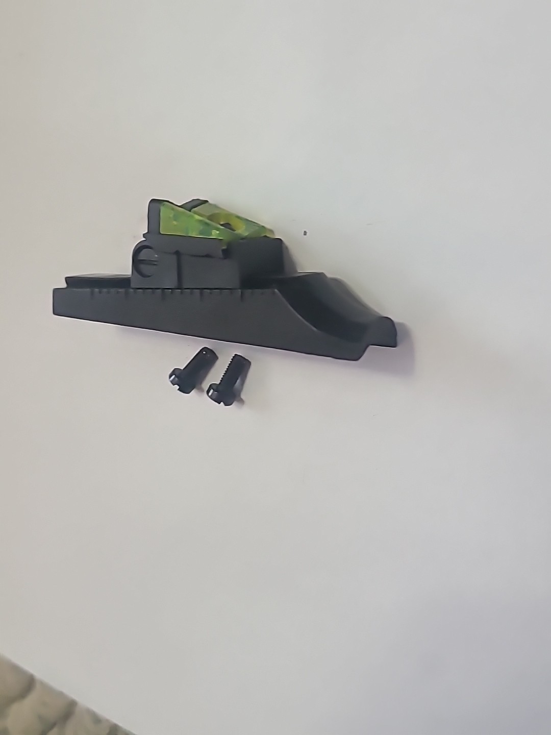 TRADITIONS E-BOLT .50 CAL MUZZLELOADER Rear Sight GREEN FIBER OPTIC W Screws