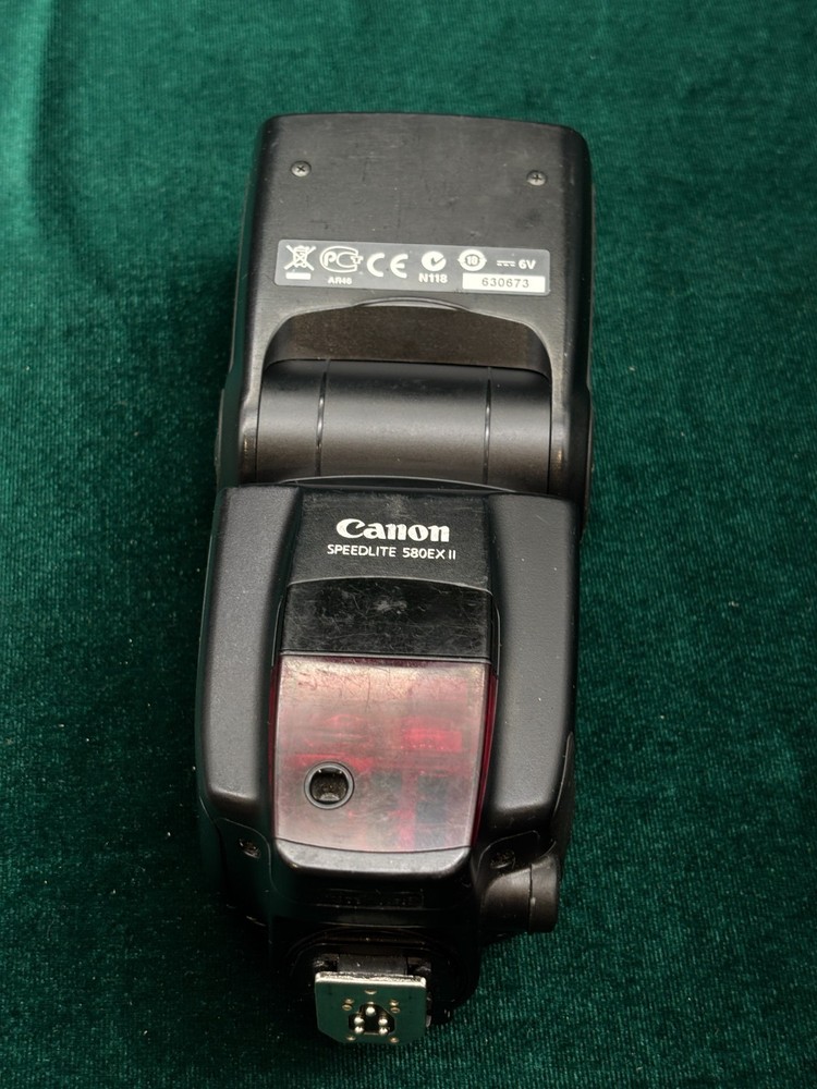 Canon Speedlite 580EX II Flash/ Works