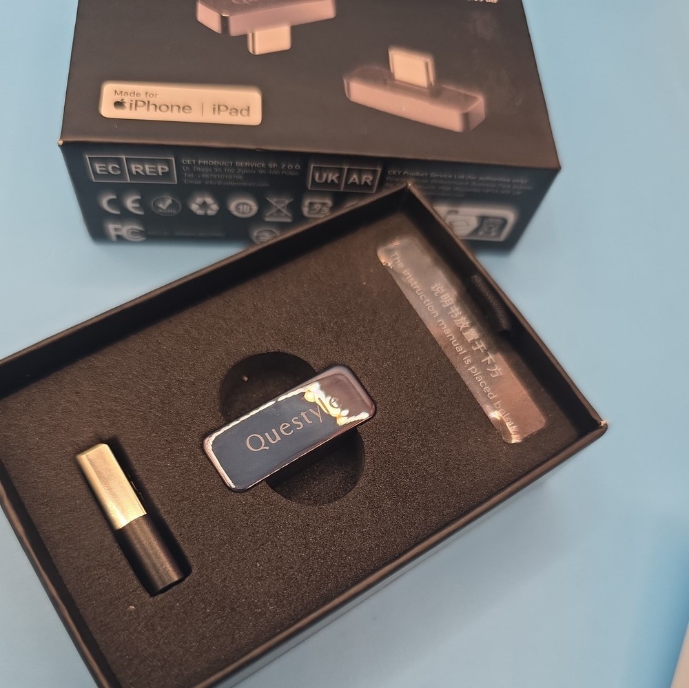 Questyle QCCDongle Pro Lossless Bluetooth TransmitterMfi Certified NEW open box