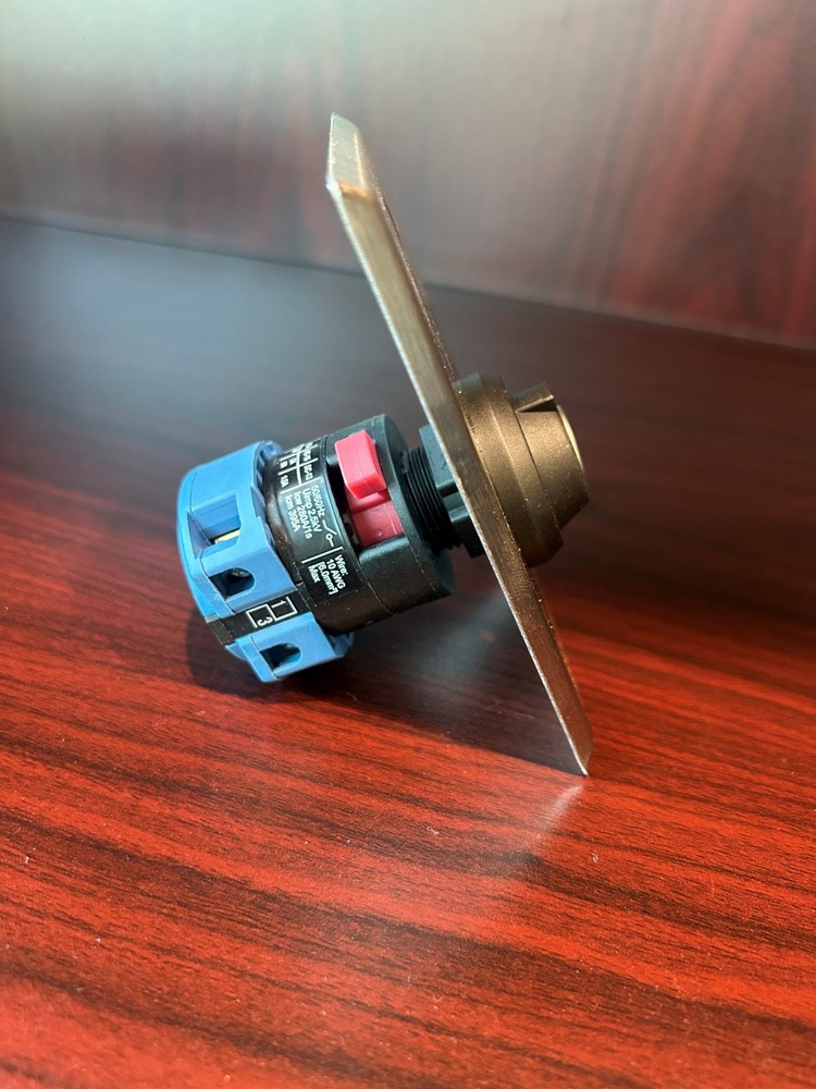 “LR Dynamics Key Operated Switch – Up/Down Control – Stainless