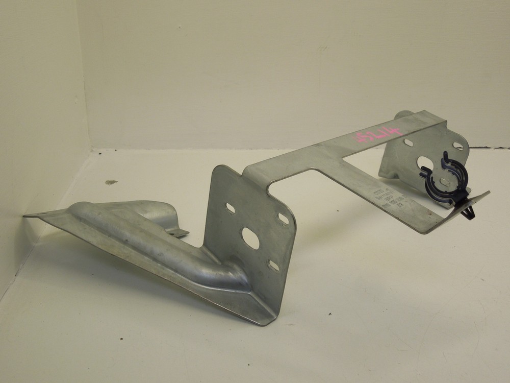 Audi TT 8N Coupe CD Changer Mounting Bracket 8N8035229B