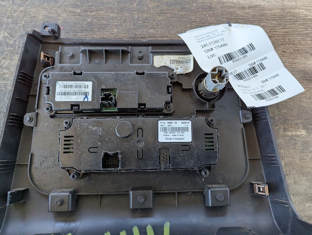 2015-2017 Ford Expedition Rear Center Console AC Heat Control Switch Panel