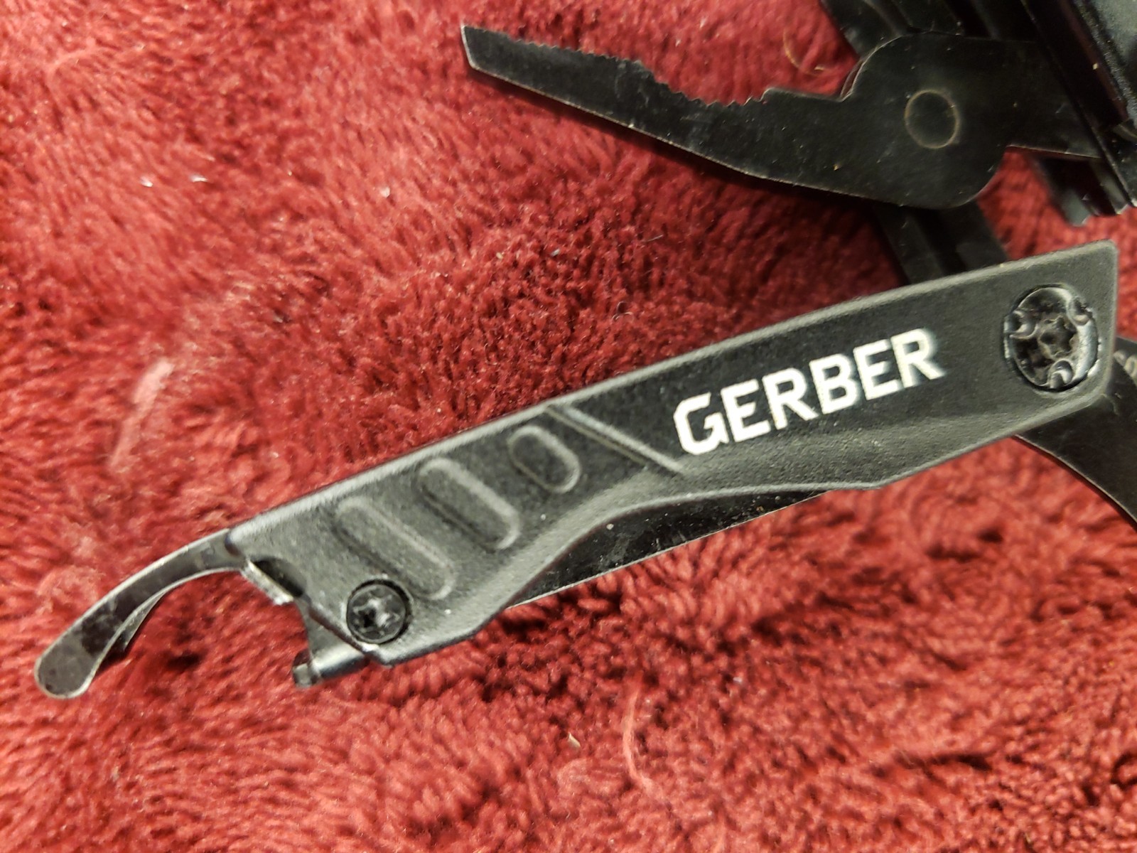 🔪🔪 Lot of 2 Gerber Multi Tool Dime multiplier Black & Red