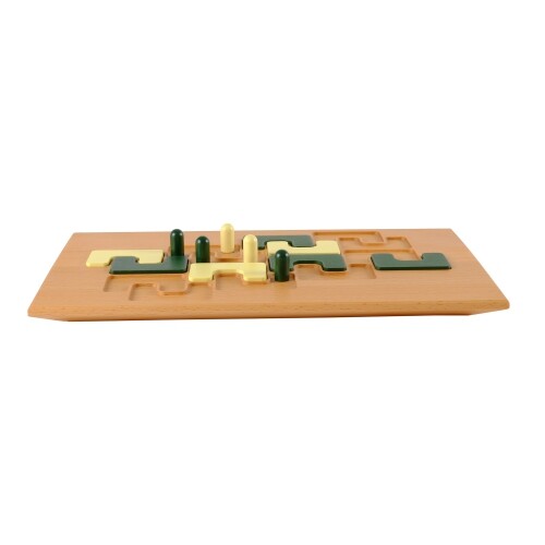 C-Cross - A Unique Connection Game