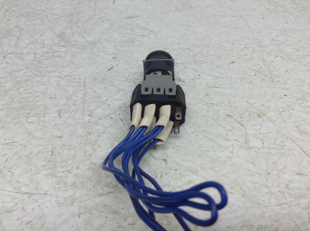 Fuji Electric AH165-JM2AA Key Selector Switch AH165JM2AA (TSC)