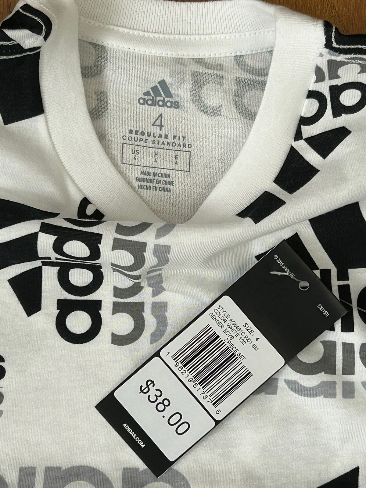 New Adidas Boy's Outfit T-Shirt Tee & Shorts big Logo Size 4 MSRP $38 (D21)