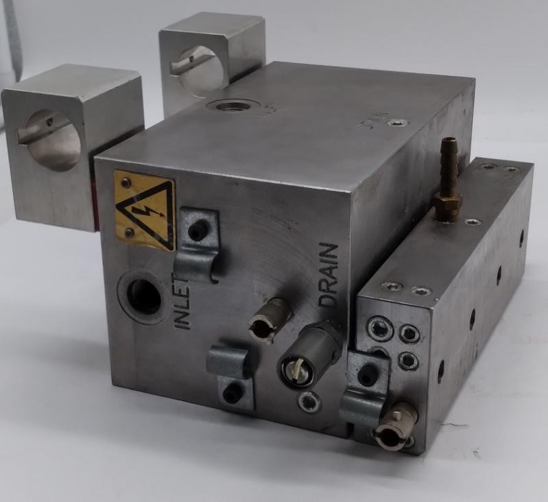Nordson 757640B Hot Melt Applicator Head