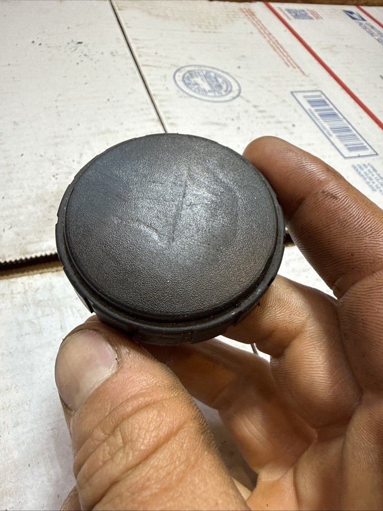 Mercruiser engine cover tripod bracket knob