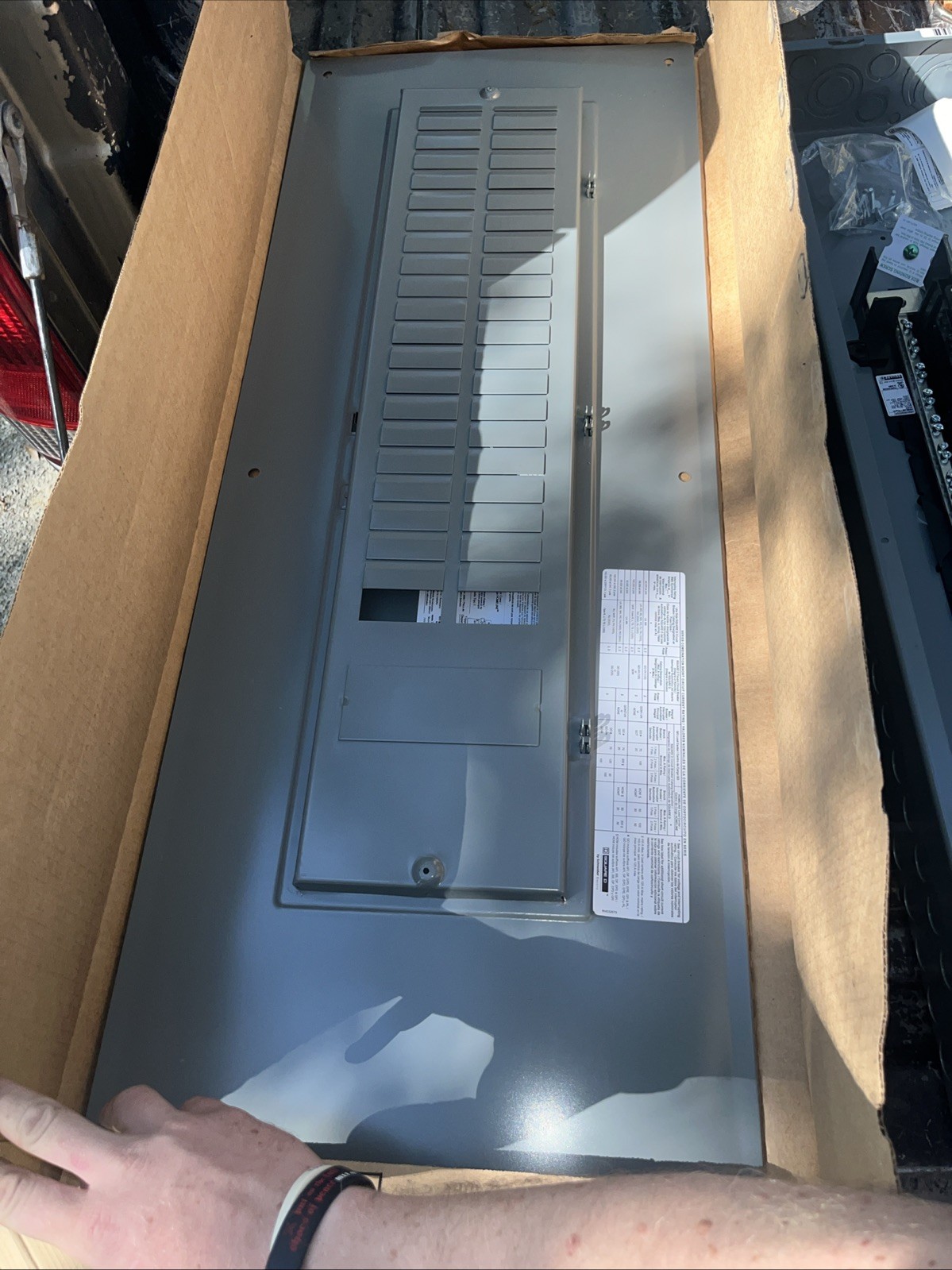 Square D HOM4080M200PC Load Center 200A 120/240V 40-Space (A)